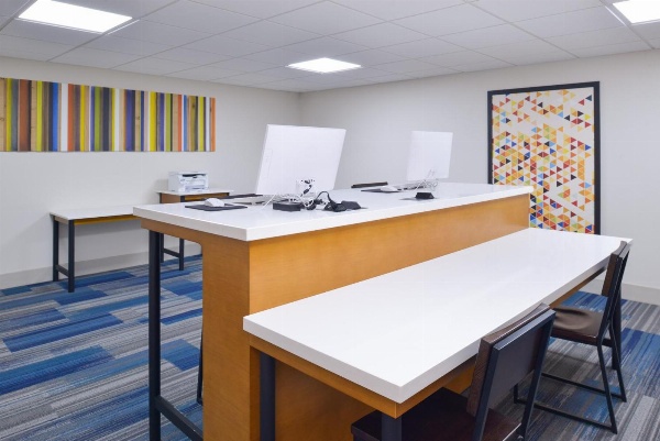 Holiday Inn Express And Suites Shreveport - Downtown image 5