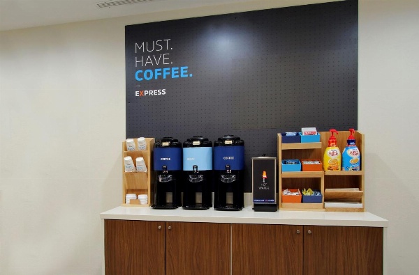 Holiday Inn Express And Suites Shreveport - Downtown image 7